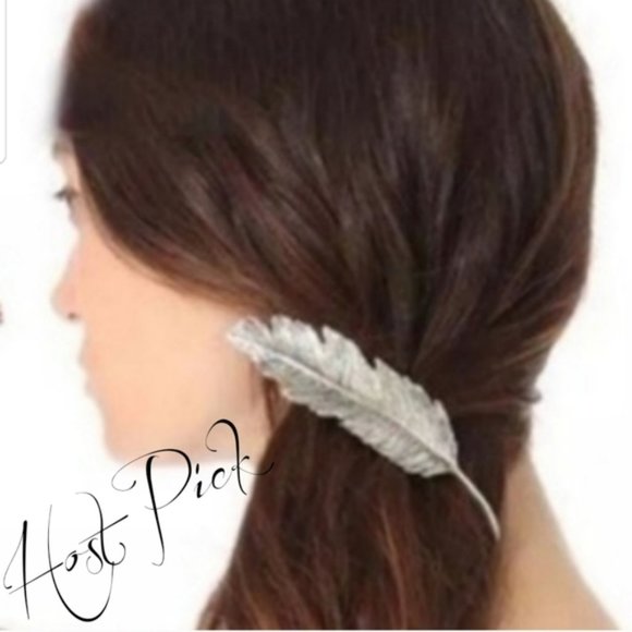 Brandy Melville Accessories - Brandy Melville Silver Feather Leaf BOHO Hair Clip